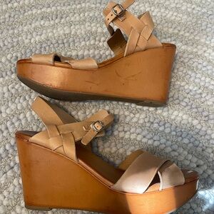 Lucky Brand Beige Women's Sandals